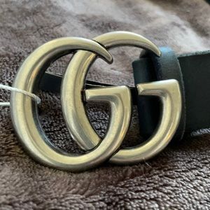 Gucci Brushed Nickel Navy Marmot Belt 105